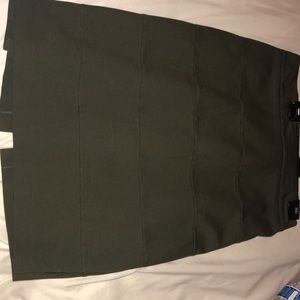 Green stretchy skirt